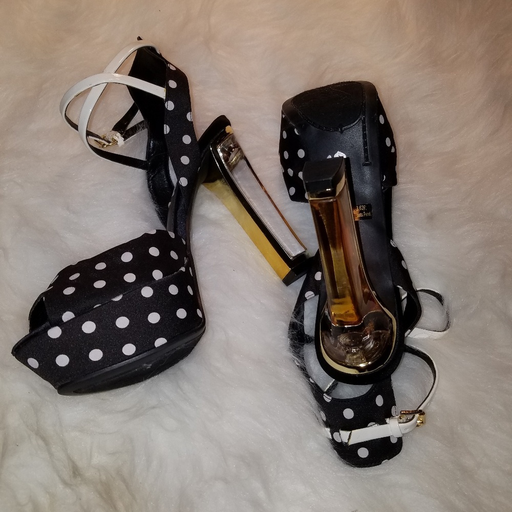 Shoes - Picture 3 of 4